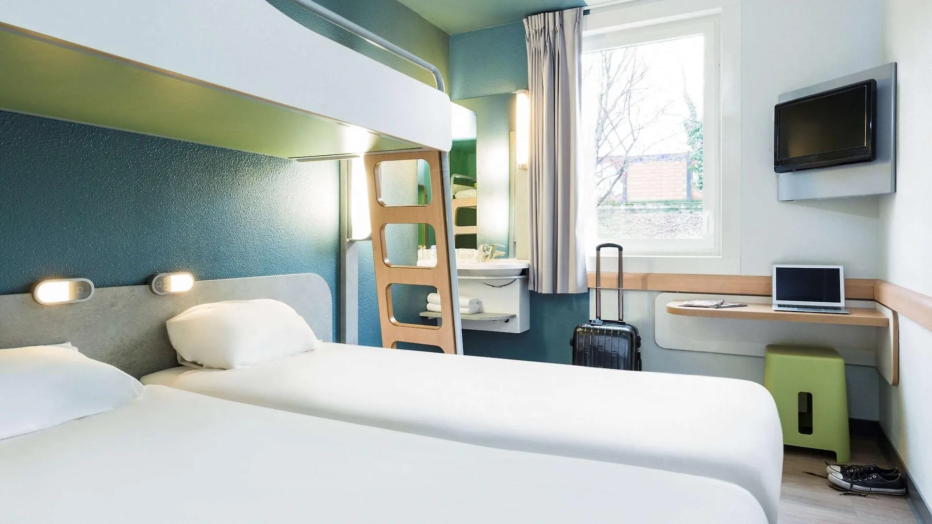 מלון סן-קואן Ibis Budget Paris Porte De Montmartre 2*,  צרפת