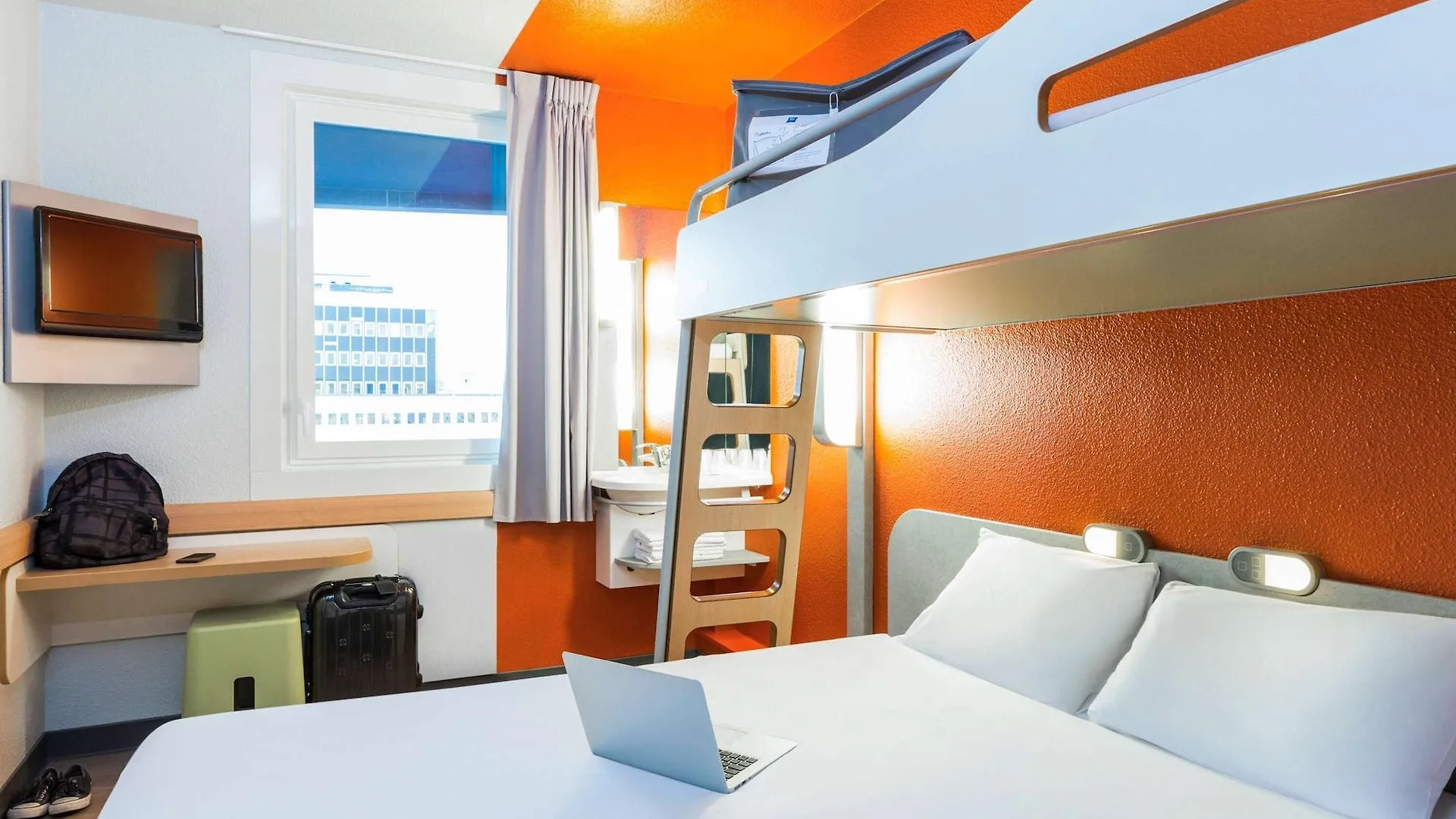 מלון סן-קואן Ibis Budget Paris Porte De Montmartre 2*,